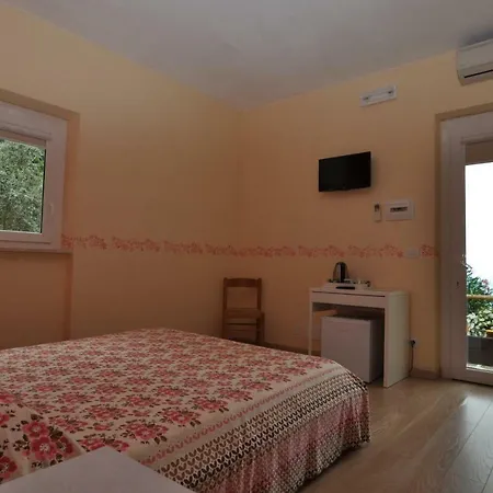 Costa Di Campo Vernazza